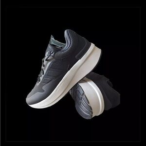 Adidas ZNCHILL GZ4904 Womens Running Course A Pied  Black /sz 11